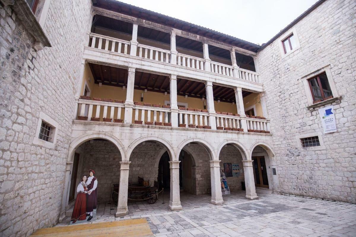 Soba Za Odmor Nika Hotel Kaštela Exterior foto